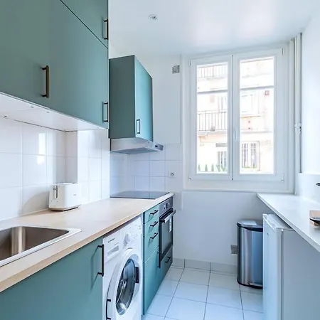 Agreable Appartement Pres De La Capitale Neuilly-sur-Seine Exterior photo